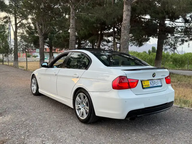 BMW 3 2011
