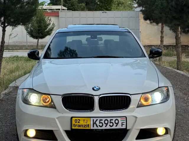 BMW 3 2011