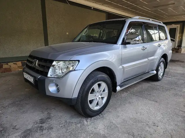Mitsubishi Pajero 2008