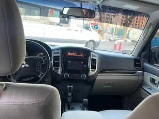 Mitsubishi Pajero 2016