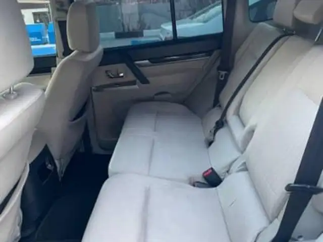 Mitsubishi Pajero 2016