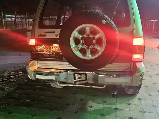 Mitsubishi Pajero 1995