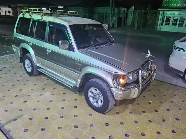 Mitsubishi Pajero 1995