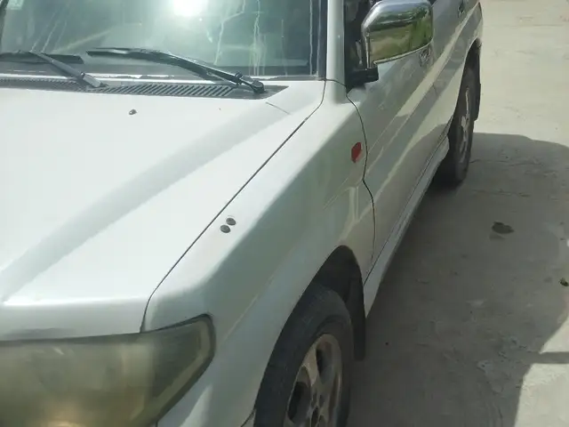 Mitsubishi Pajero 2000