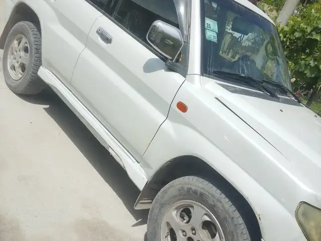 Mitsubishi Pajero 2000