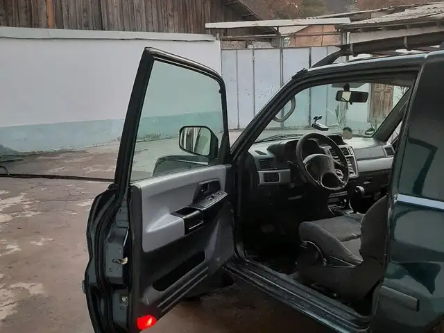 Mitsubishi Pajero Pinin 2003