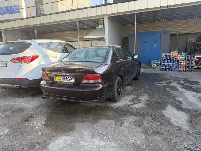 Mitsubishi Grandis 2006