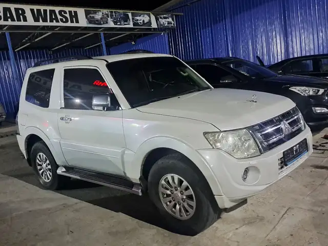 Mitsubishi Pajero 2014