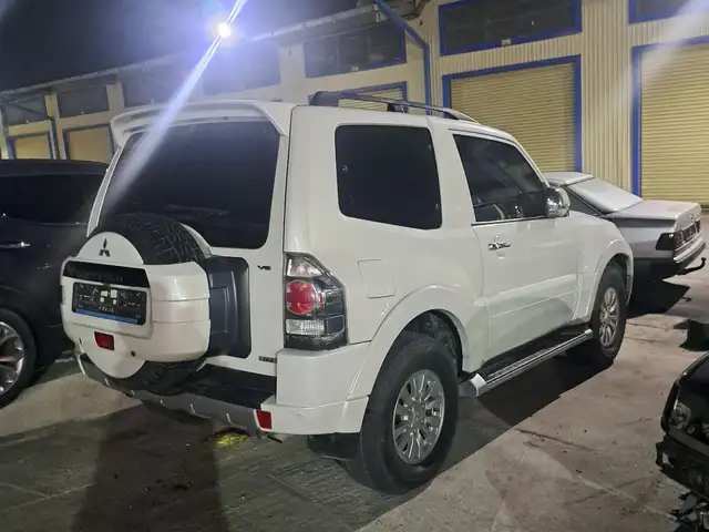 Mitsubishi Pajero 2014