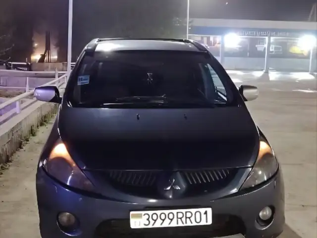 Mitsubishi Grandis 2007